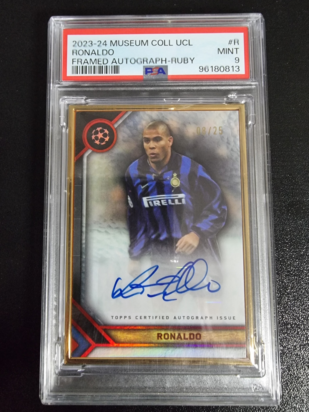 2023-24 Topps Museum Framed Auto Ronaldo 대표 이미지