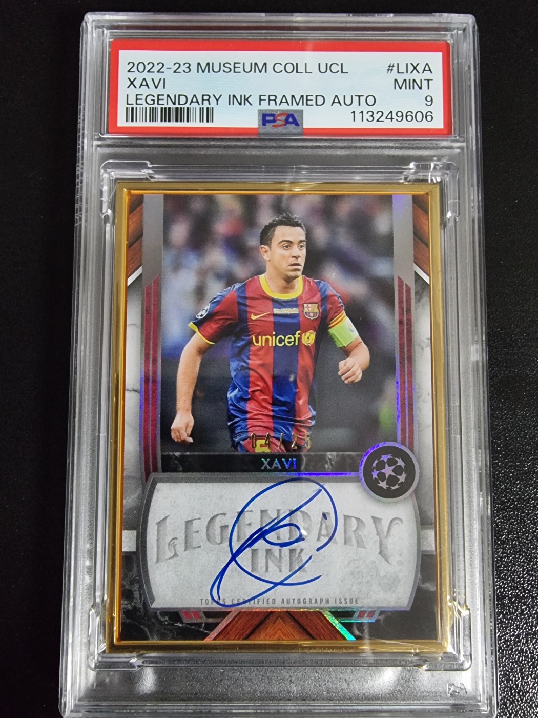 2022-23 Topps Museum Framed Auto Xavi 대표 이미지