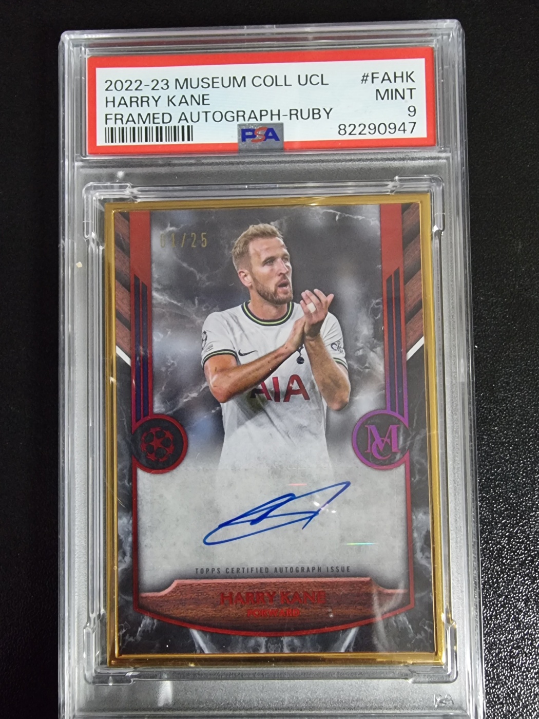 2022-23 Topps Museum Framed Auto Harry Kane 대표 이미지