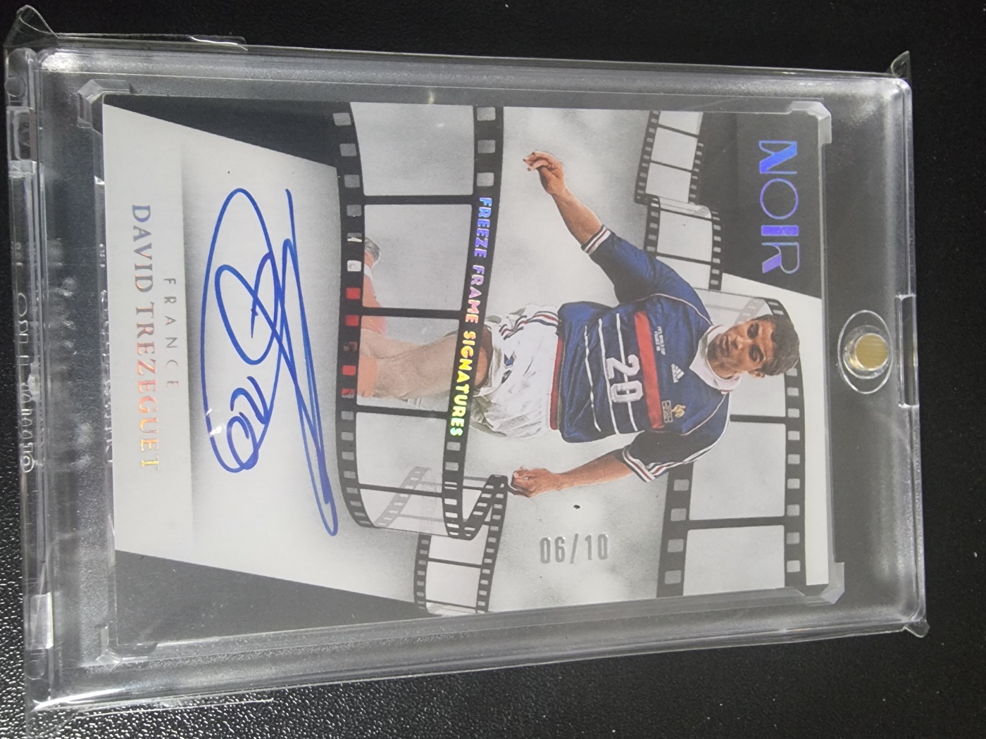 2024-25 Panini Noir Auto David Trezeguet 대표 이미지